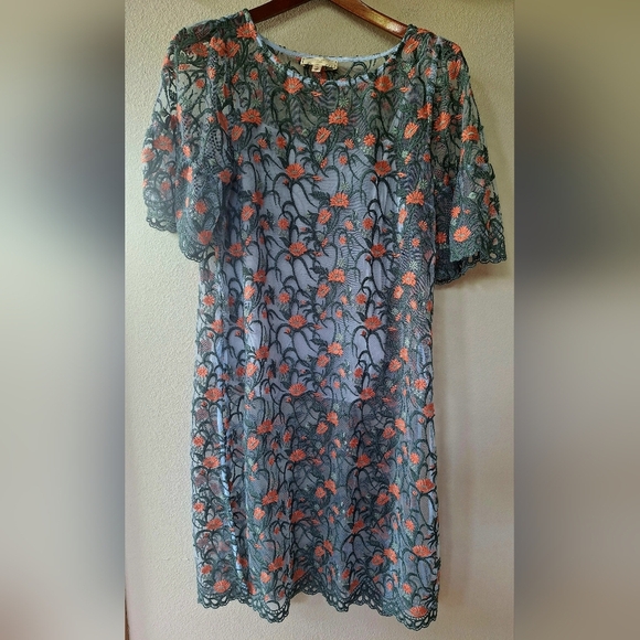 Moulinette Soeurs Tops - Anthropolgie Moulinette Soeurs Embroidered Floral Flutter Sleeve Tunic Womens M